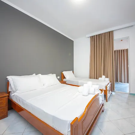 Отель Noemi's 3*