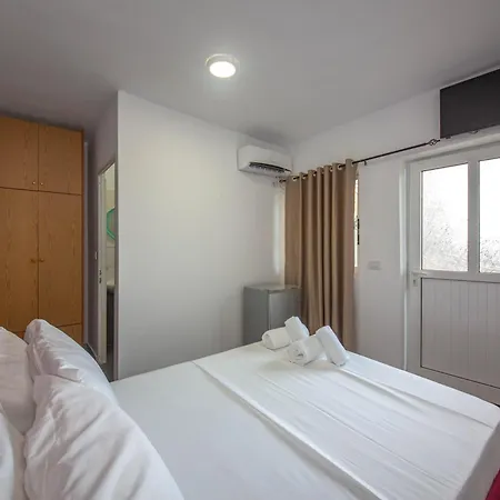 Noemi'S Hotel Ksamil Hotel