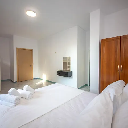 Noemi's קסאמיל